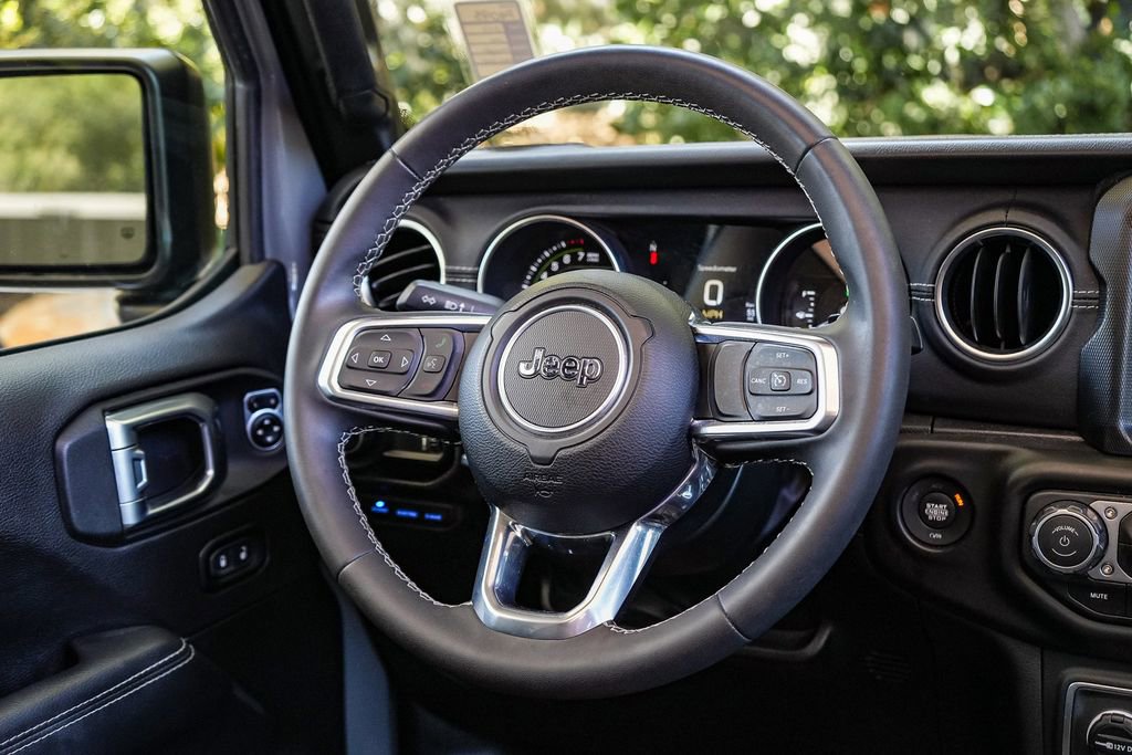Used 2023 Jeep Wrangler Unlimited Sahara AWD/4WD image 14