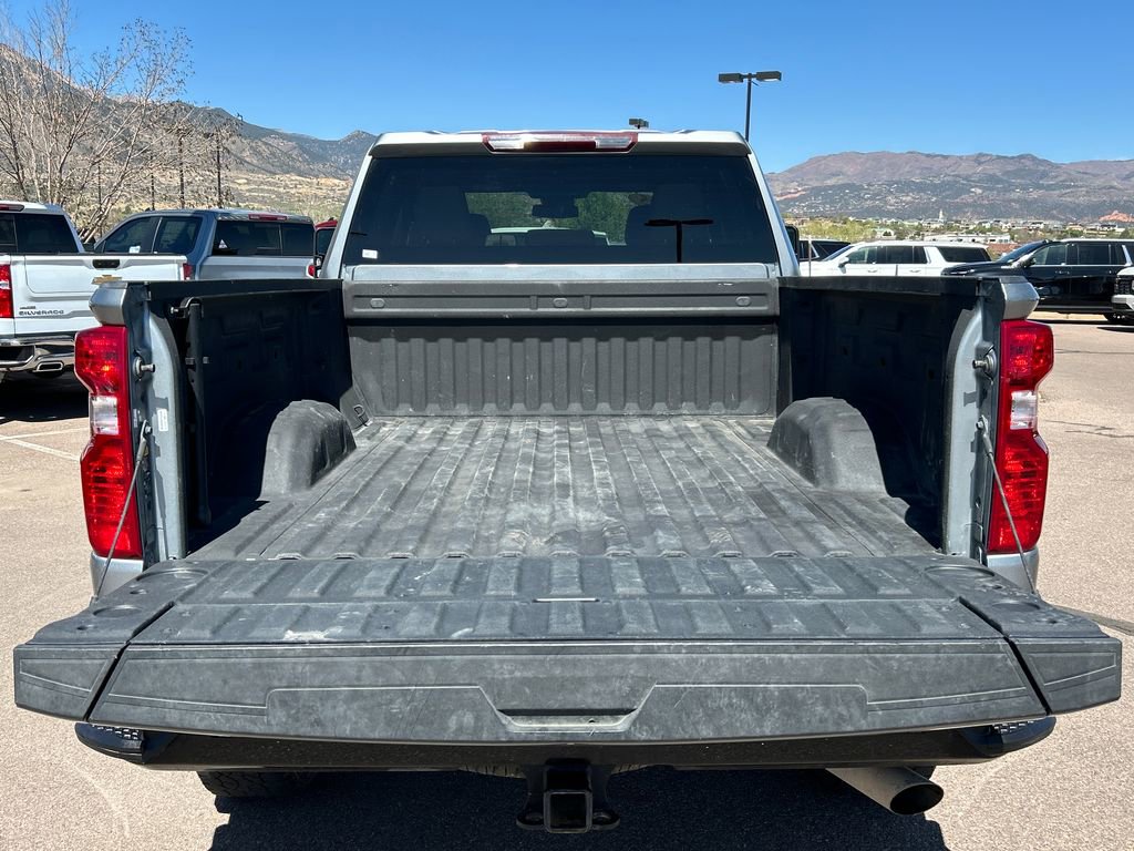 Used 2025 Chevrolet Silverado 2500 Custom w/ Custom Value Package AWD/4WD image 5