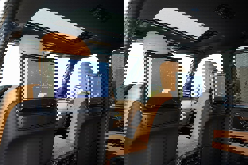 New 2026 Lexus LX 600 4WD w/ Luxury Package image 21