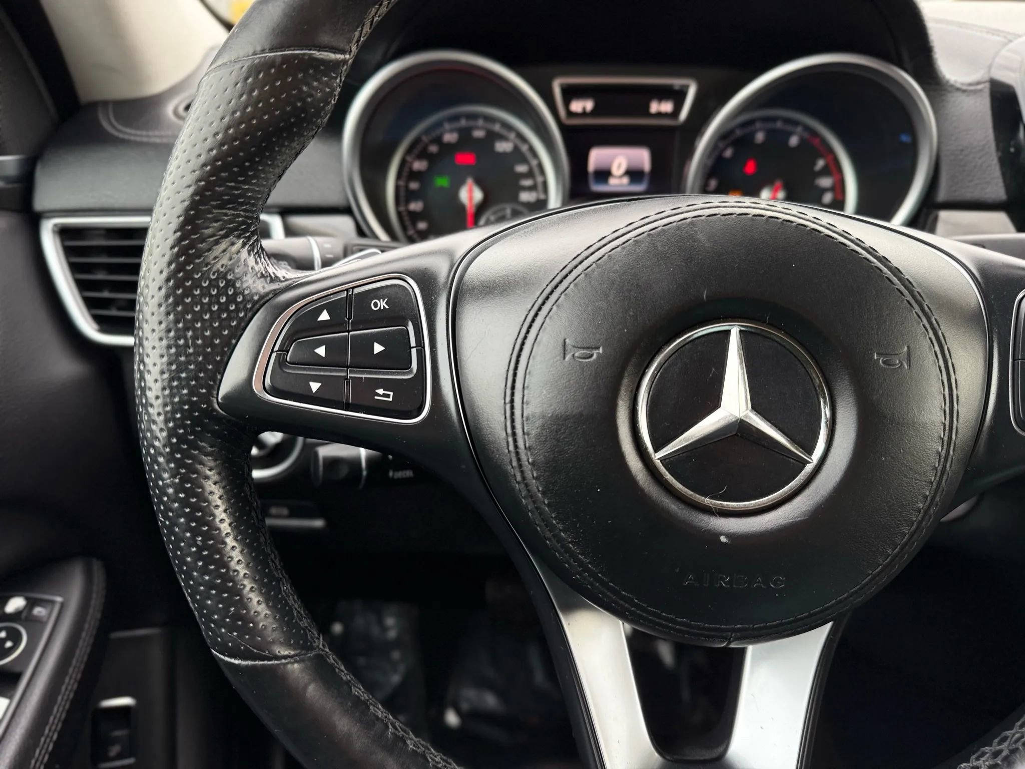 Used 2017 Mercedes-Benz GLS 450 4MATIC w/ Premium Package image 31