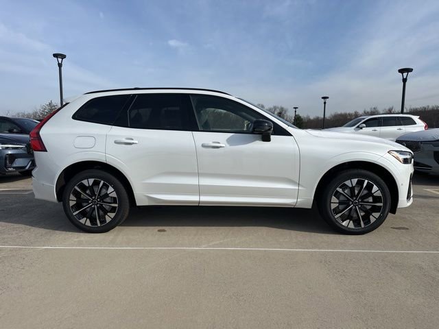New 2026 Volvo XC60 B5 Plus w/ Climate Package image 8