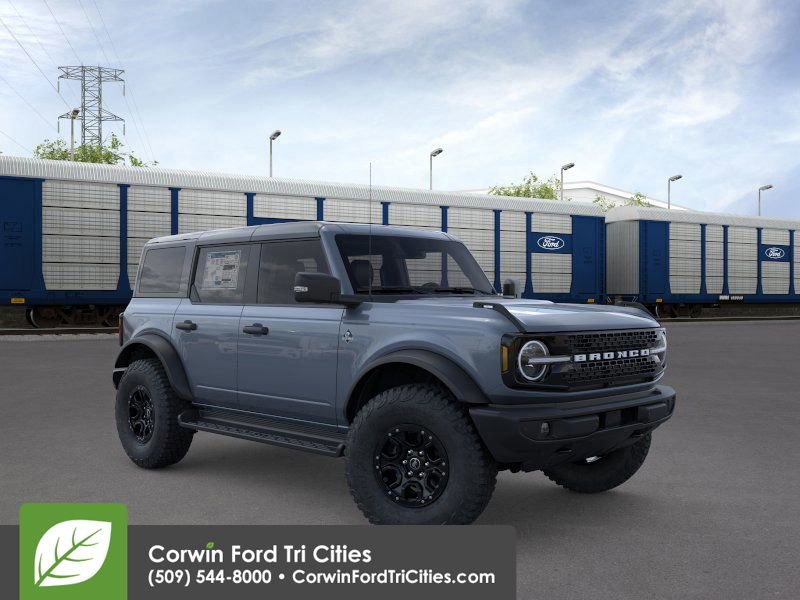 New 2025 Ford Bronco Outer Banks image 1