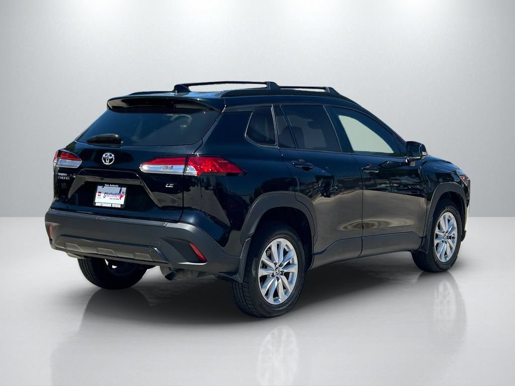 Used 2024 Toyota Corolla Cross LE FWD image 5