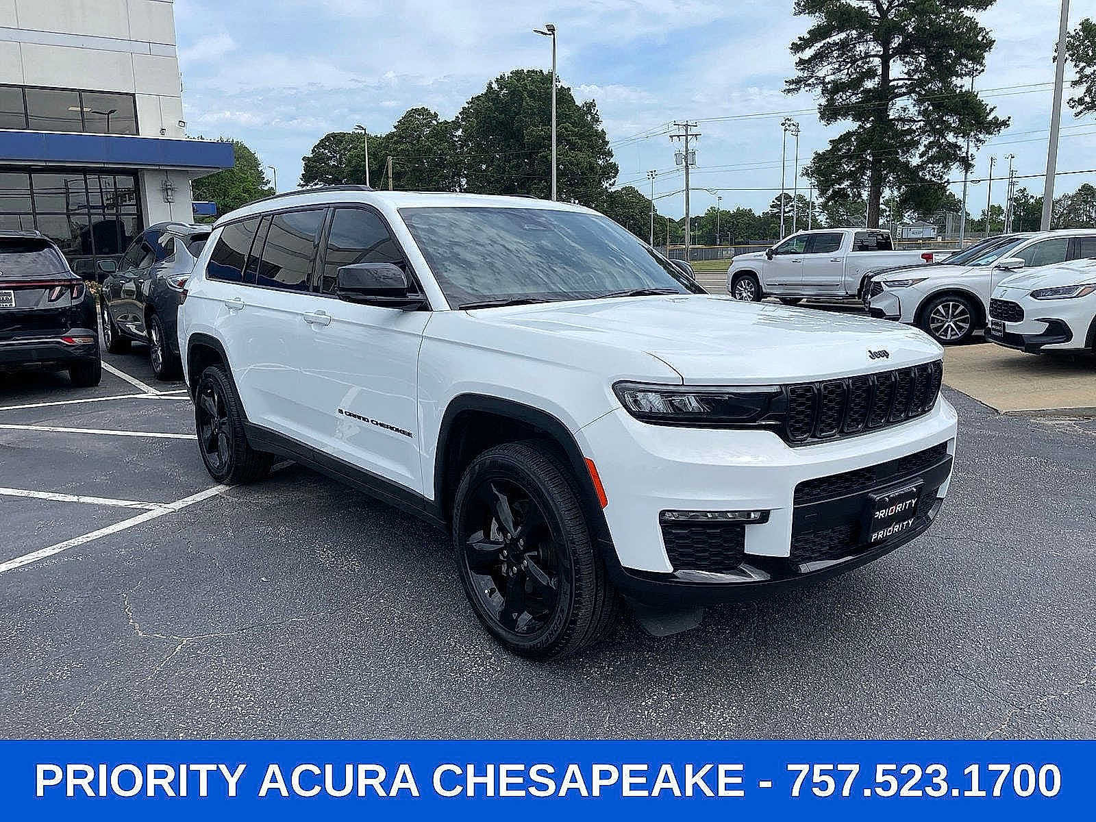 Used 2025 Jeep Grand Cherokee L Limited w/ Black Appearance Package AWD/4WD video 2