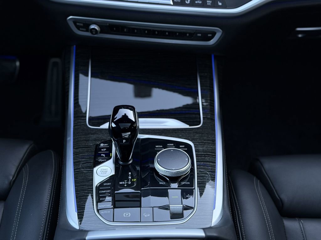 Used 2022 BMW X7 M50i AWD/4WD image 33