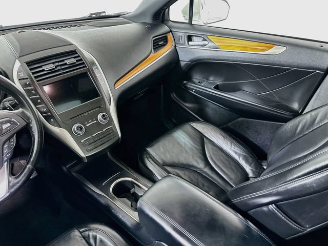 Used 2018 Lincoln MKC Select w/ Select Plus Package AWD/4WD image 27