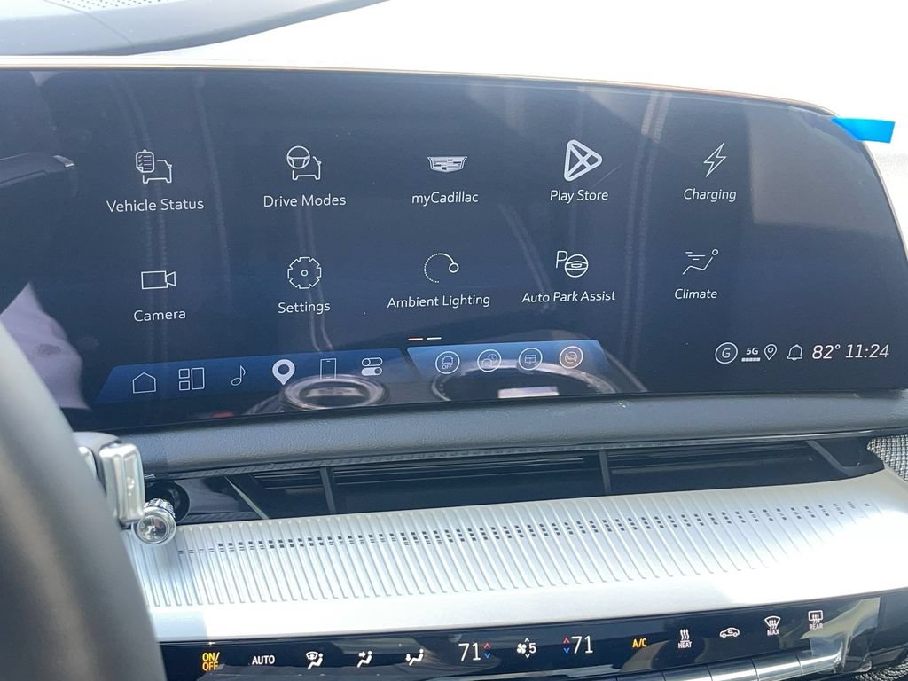 New 2027 Cadillac Optiq Sport w/ LPO, Floor Liner Package AWD/4WD image 23