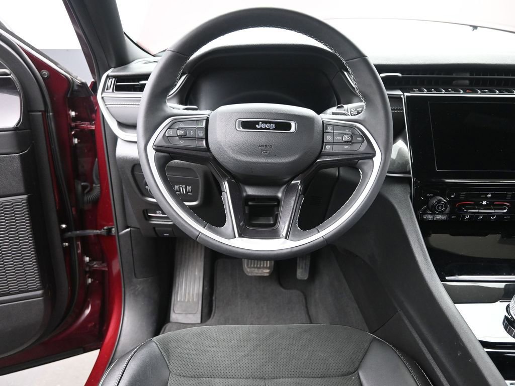 Used 2023 Jeep Grand Cherokee Altitude image 27