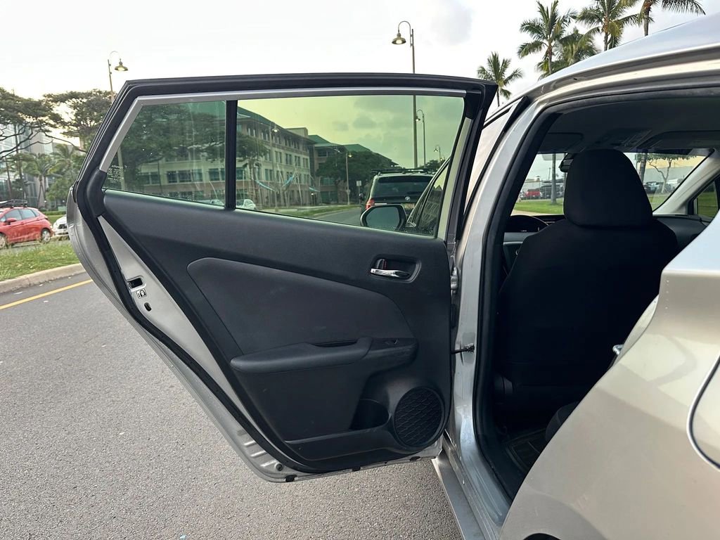 Used 2022 Toyota Prius LE image 16