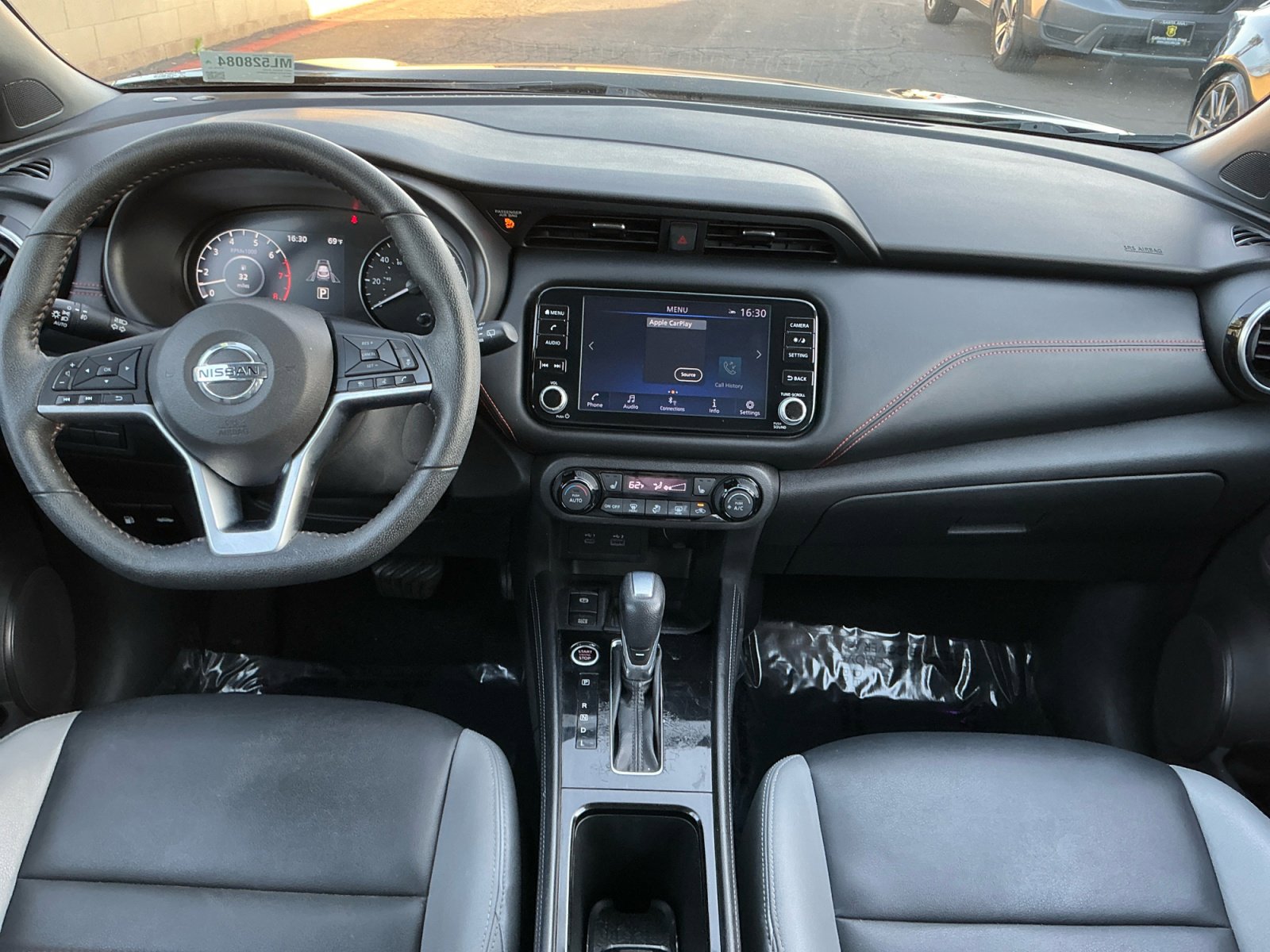 Used 2021 Nissan Kicks SR w/ SR Premium Package image 14