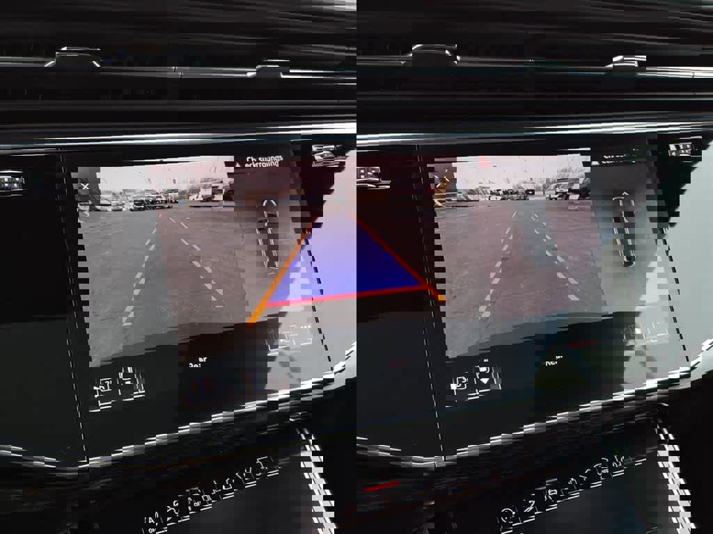 Used 2019 Audi Q8 Prestige w/ Year 1 Package image 19