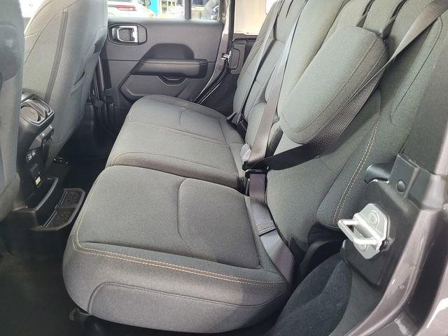 Certified 2025 Jeep Wrangler Unlimited Sahara w/ Safety Group image 18