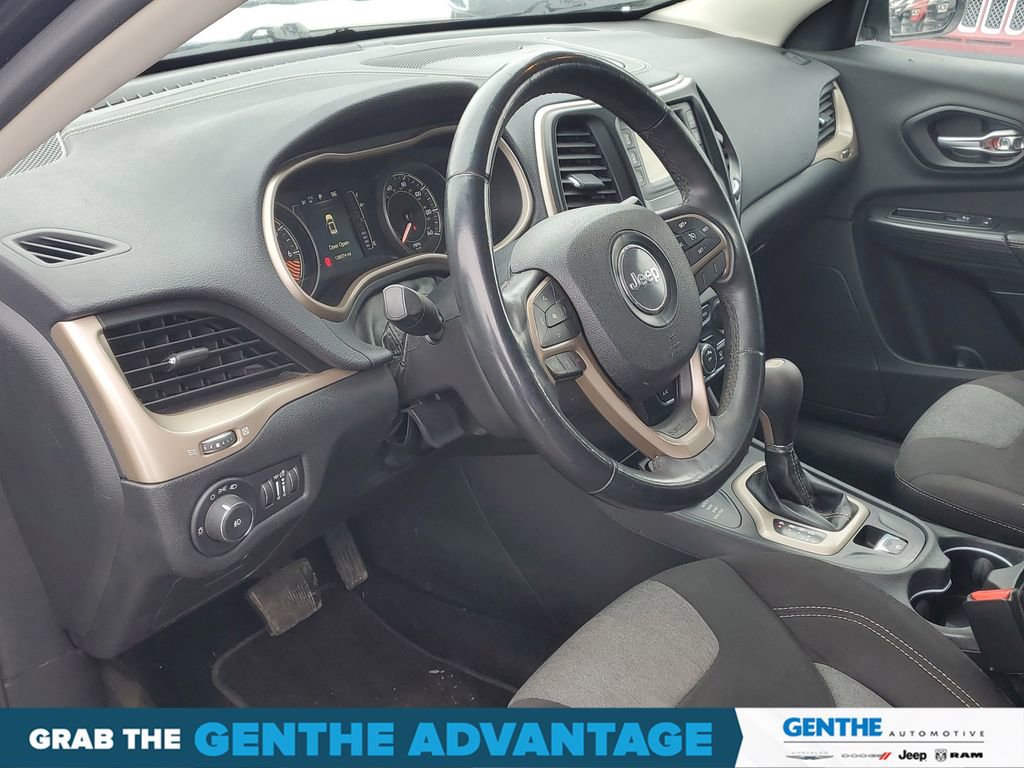 Used 2014 Jeep Cherokee Latitude image 9
