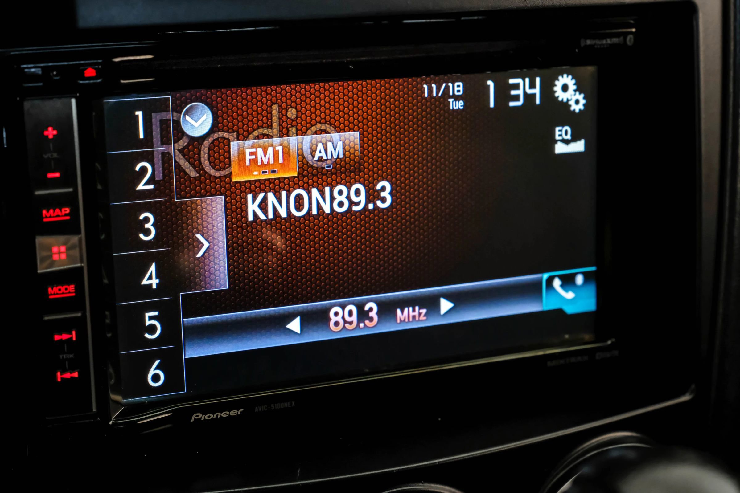 Used 2014 Nissan 370Z Roadster image 24