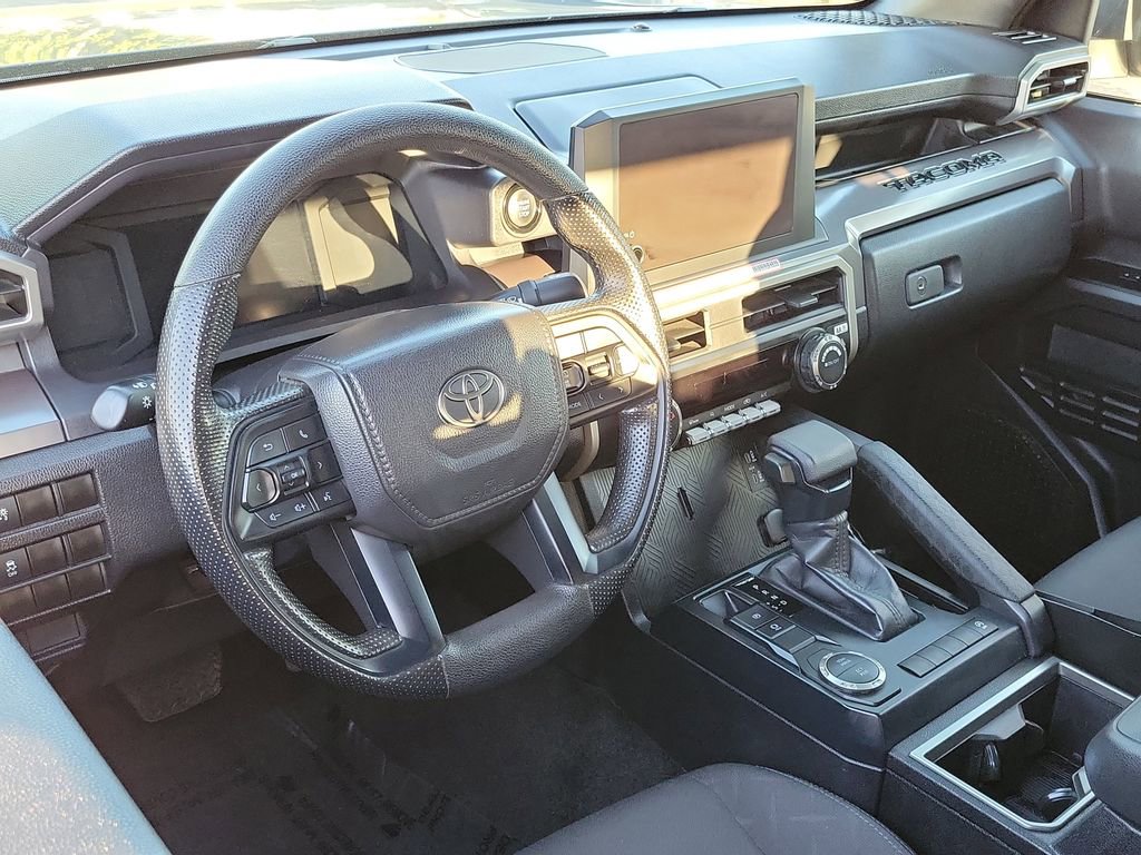 Used 2025 Toyota Tacoma SR5 image 3