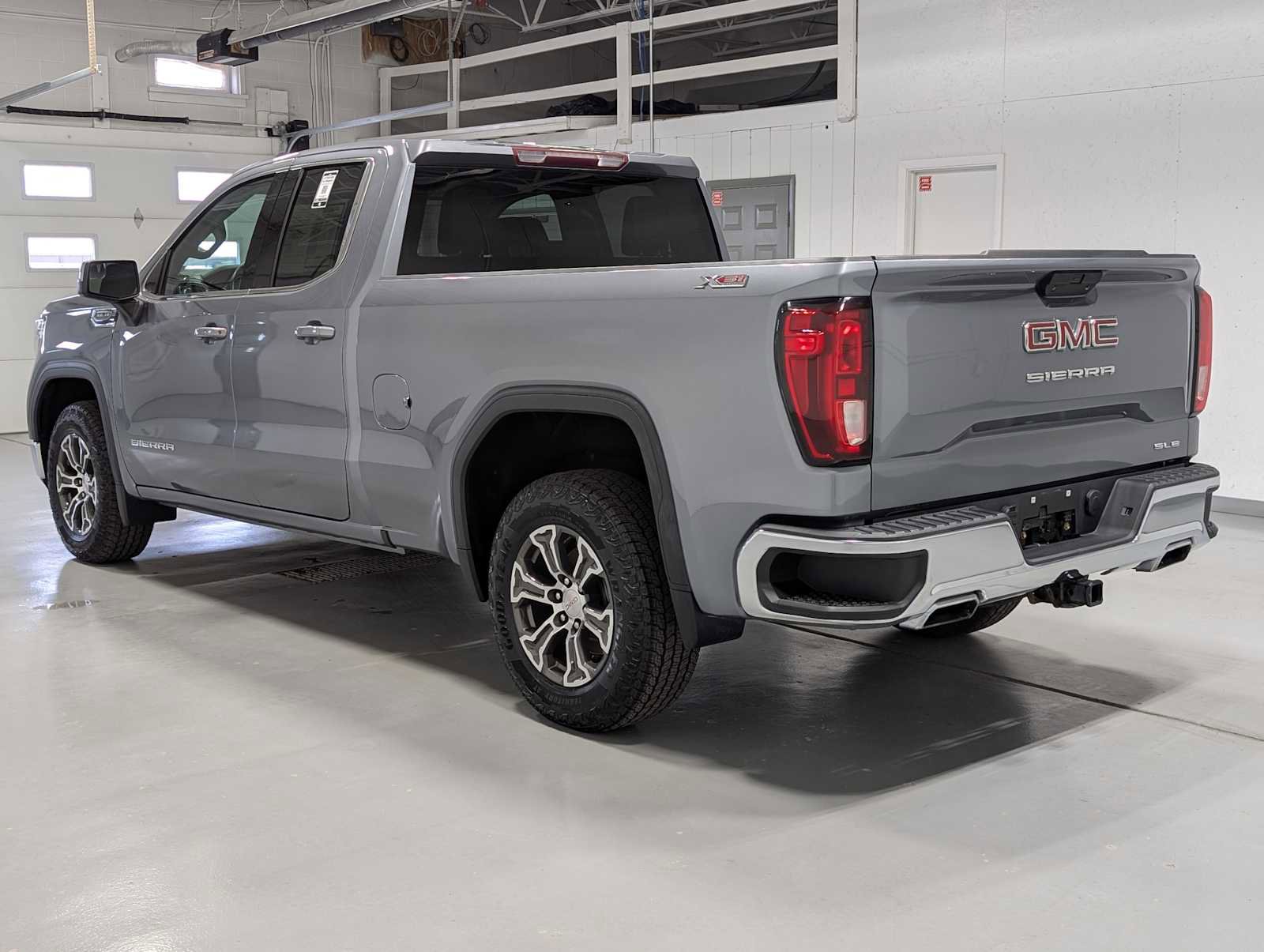 Certified 2020 GMC Sierra 1500 SLE w/ SLE Value Package AWD/4WD image 11