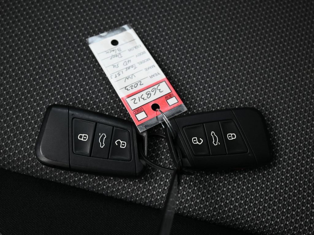 Used 2023 Volkswagen Taos S image 28