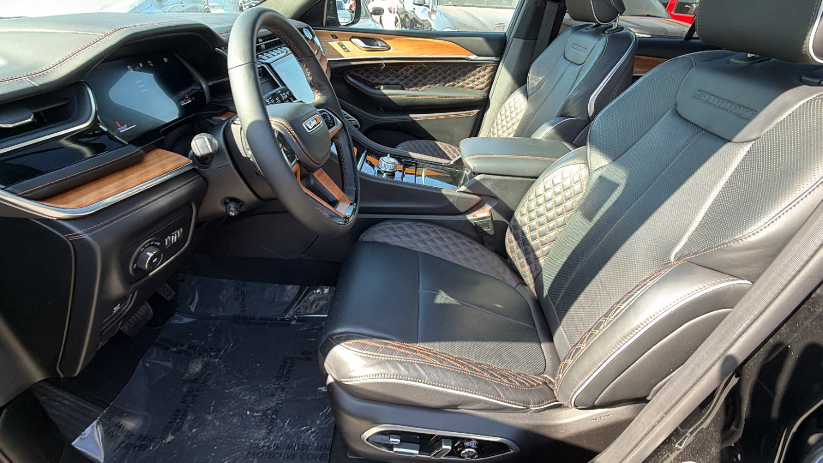 Used 2025 Jeep Grand Cherokee Summit AWD/4WD image 16
