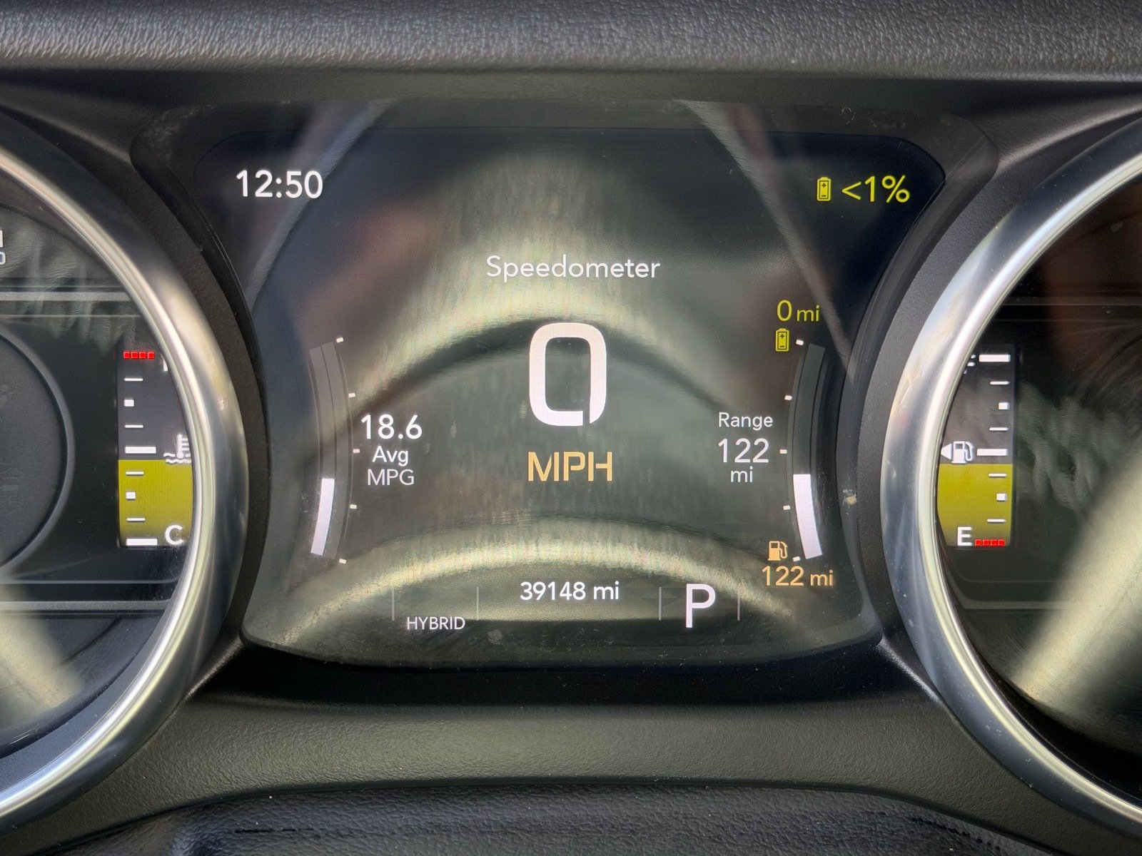 Used 2022 Jeep Wrangler Unlimited Sahara w/ Safety Group AWD/4WD image 32