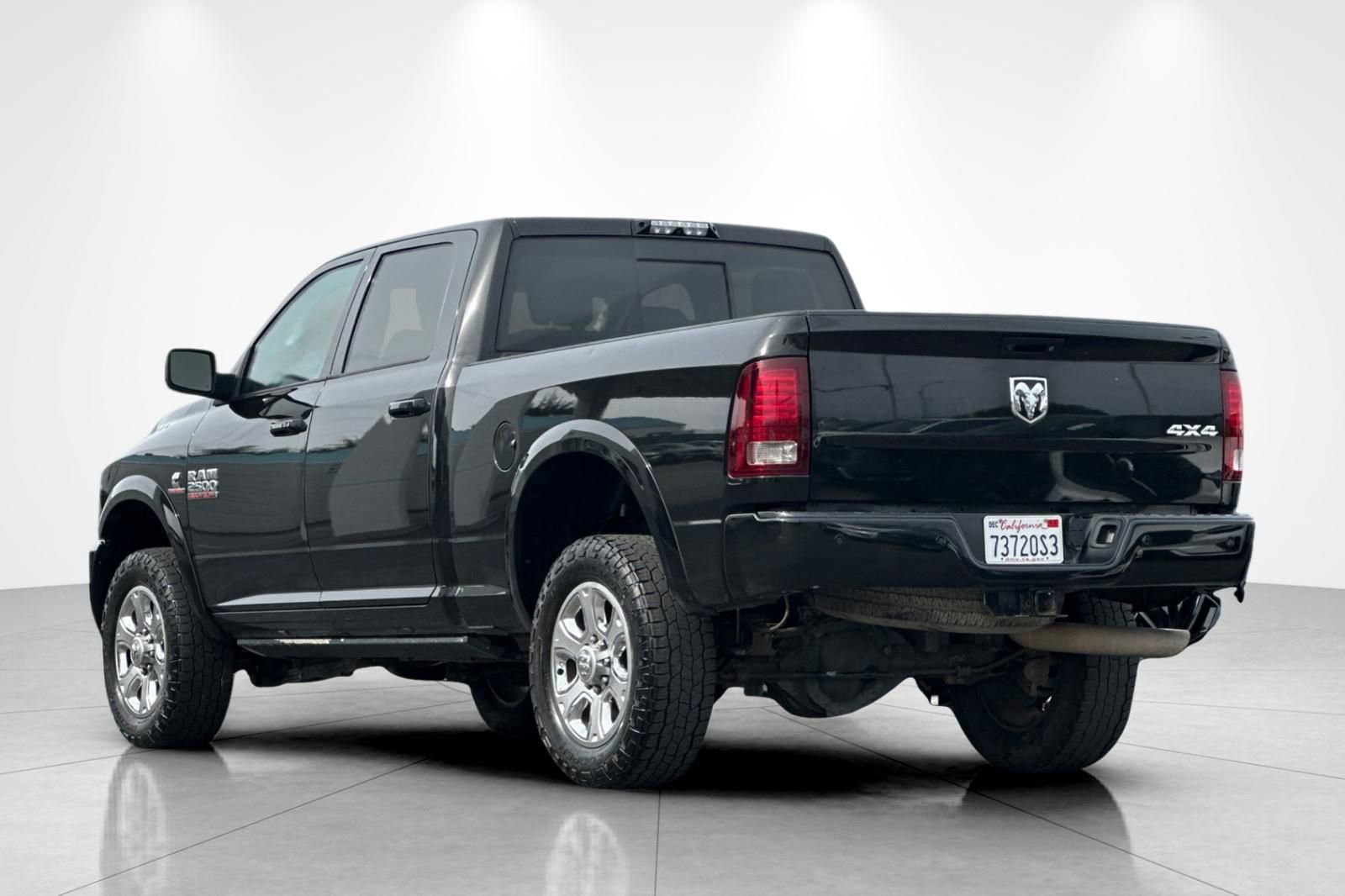 Used 2018 RAM 2500 Laramie w/ Sport Appearance Group image 4