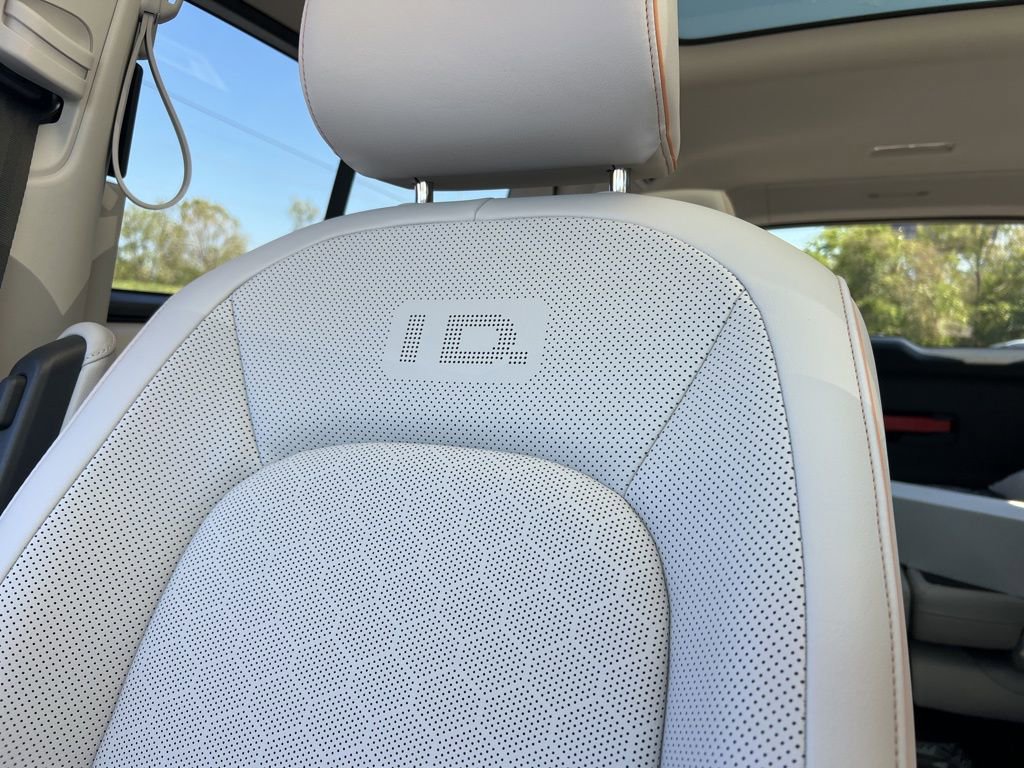 New 2025 Volkswagen ID. Buzz 1st Edition image 21