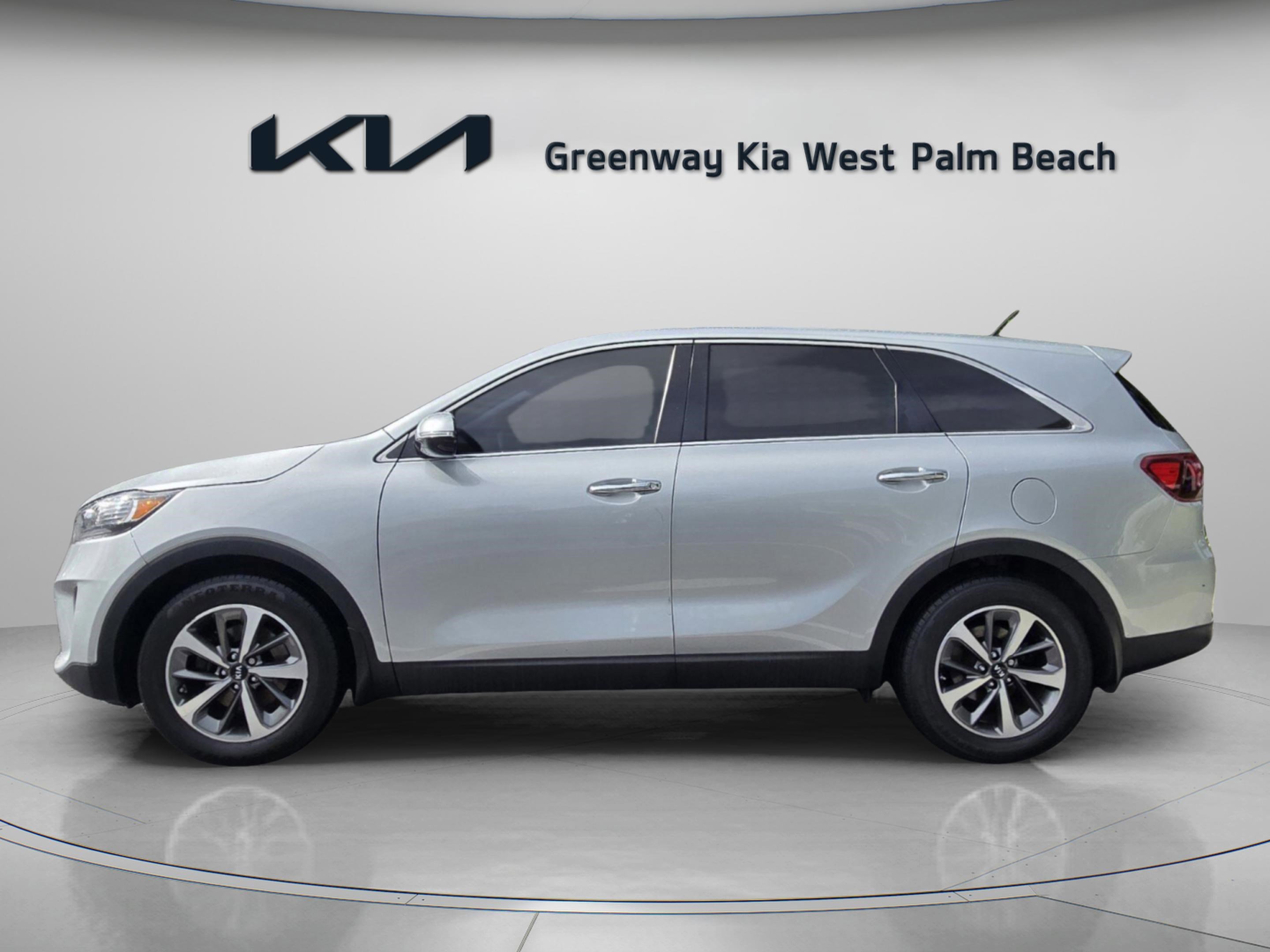 Used 2020 Kia Sorento LX image 4