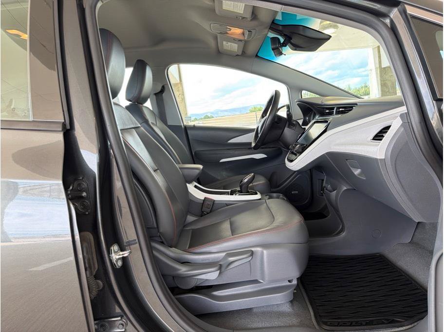 Used 2018 Chevrolet Bolt Premier w/ Driver Confidence II Package FWD image 14