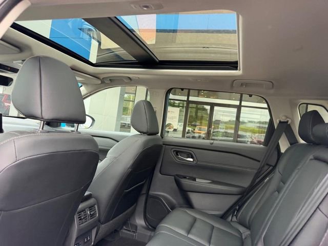 Used 2024 Nissan Rogue SL w/ SL Premium Package AWD/4WD image 11
