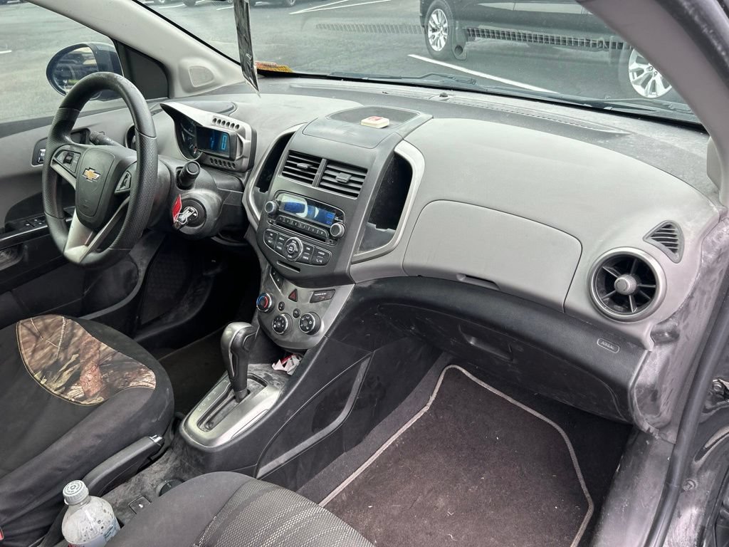 Used 2015 Chevrolet Sonic LT FWD image 23
