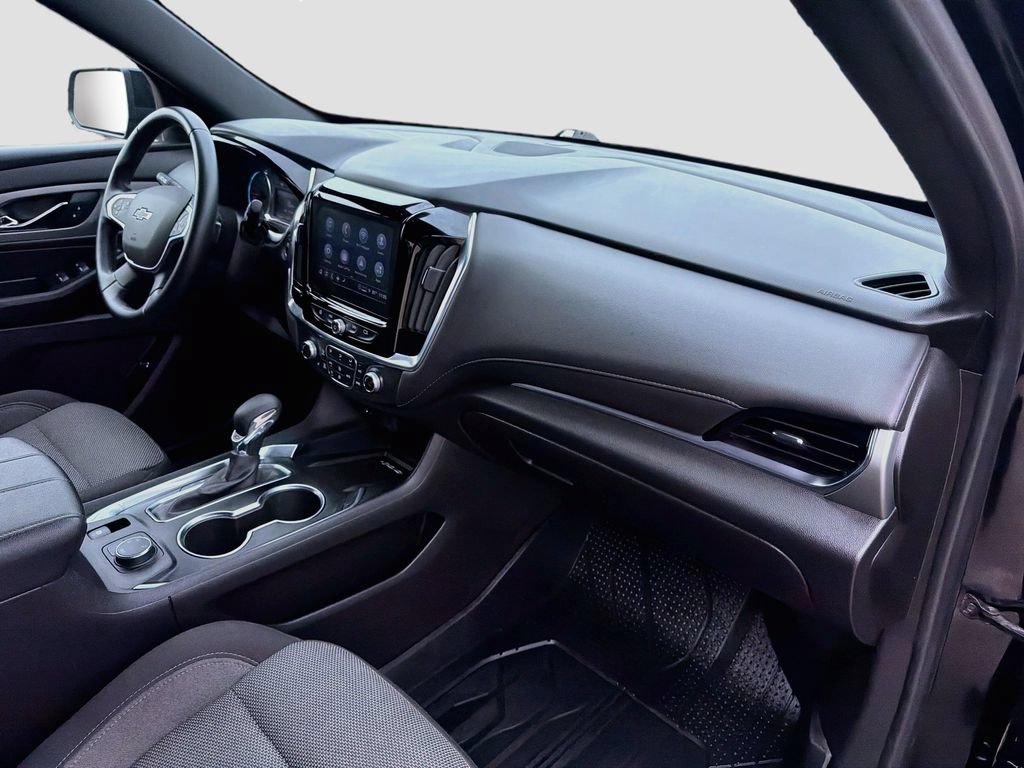 Used 2023 Chevrolet Traverse LT w/ Midnight/Sport Edition AWD/4WD image 31