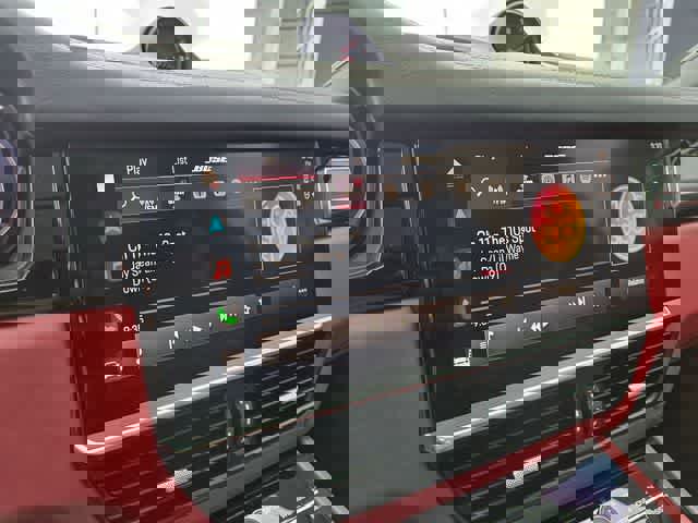 Used 2023 Porsche Cayenne S Platinum w/ Premium Package Plus image 30