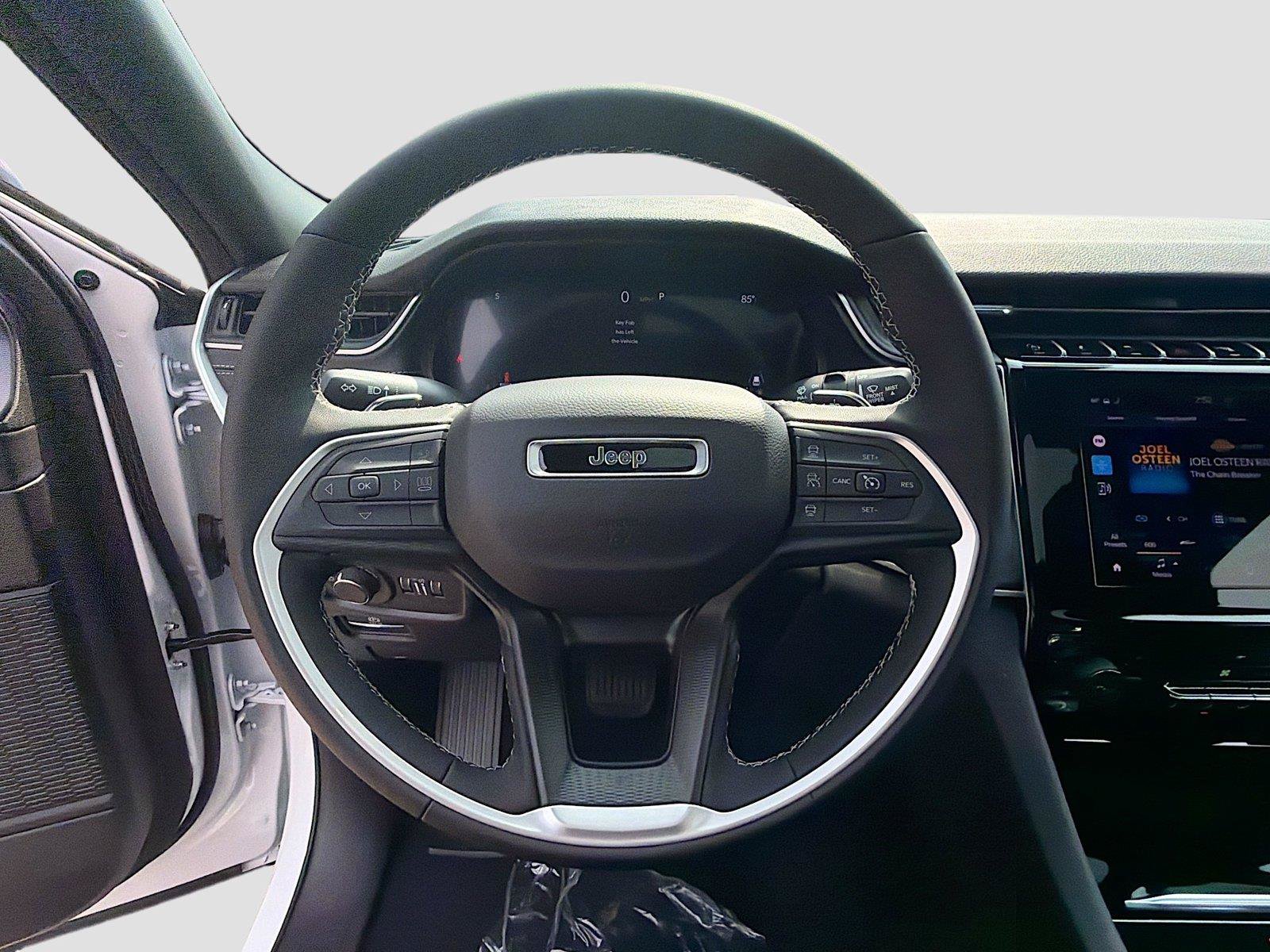 New 2026 Jeep Grand Cherokee Laredo X AWD/4WD image 38