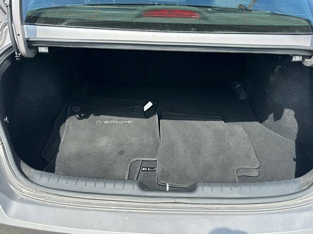 Used 2022 Hyundai Elantra Limited w/ Cargo Package FWD image 33