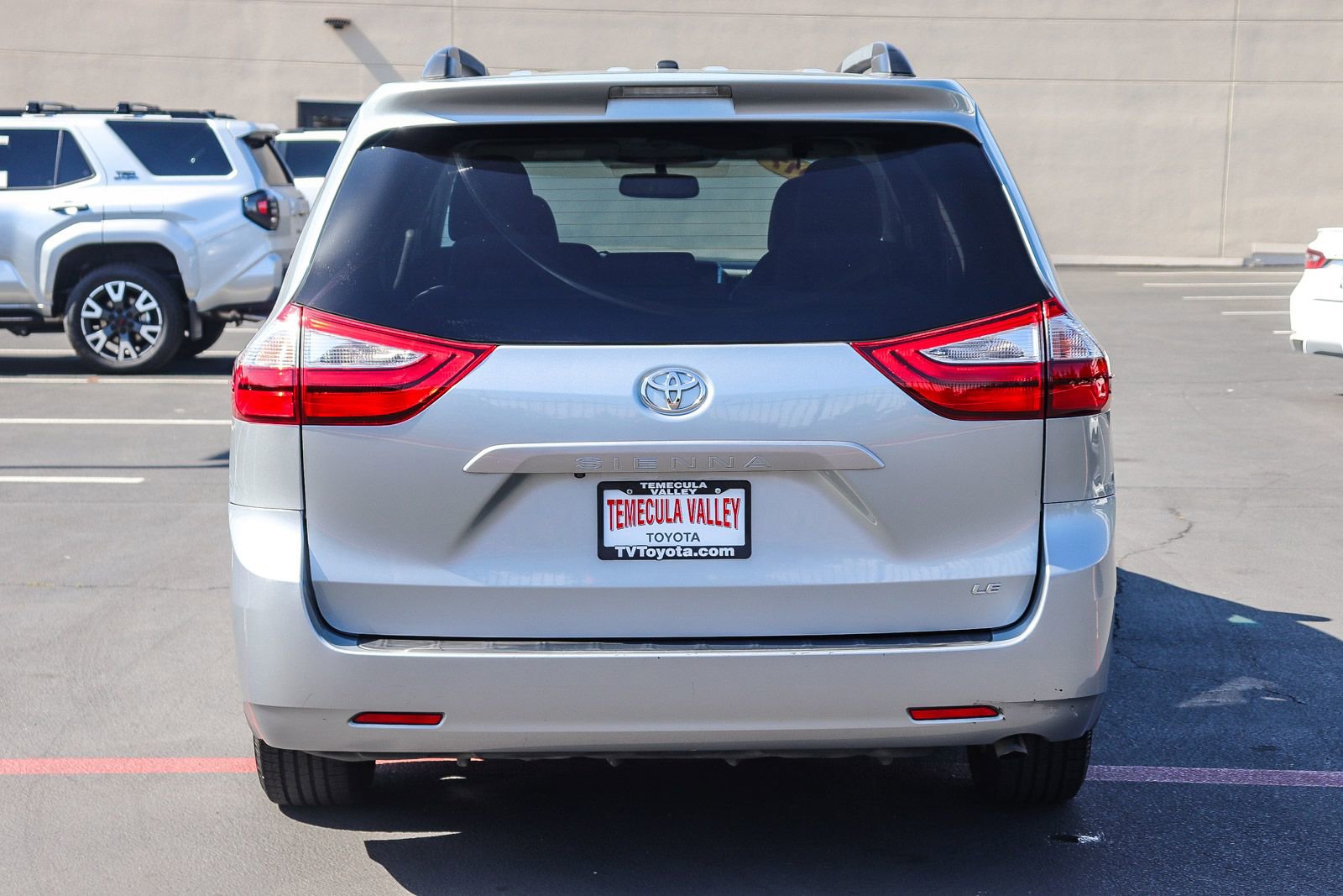 Certified 2017 Toyota Sienna LE FWD image 3
