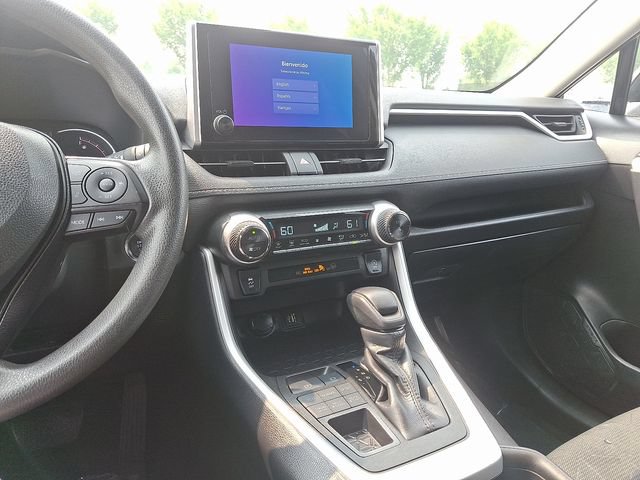 Used 2024 Toyota RAV4 XLE AWD/4WD image 17