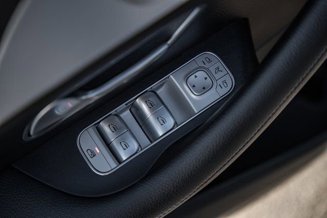 Used 2025 Mercedes-Benz GLE 350 4MATIC image 39