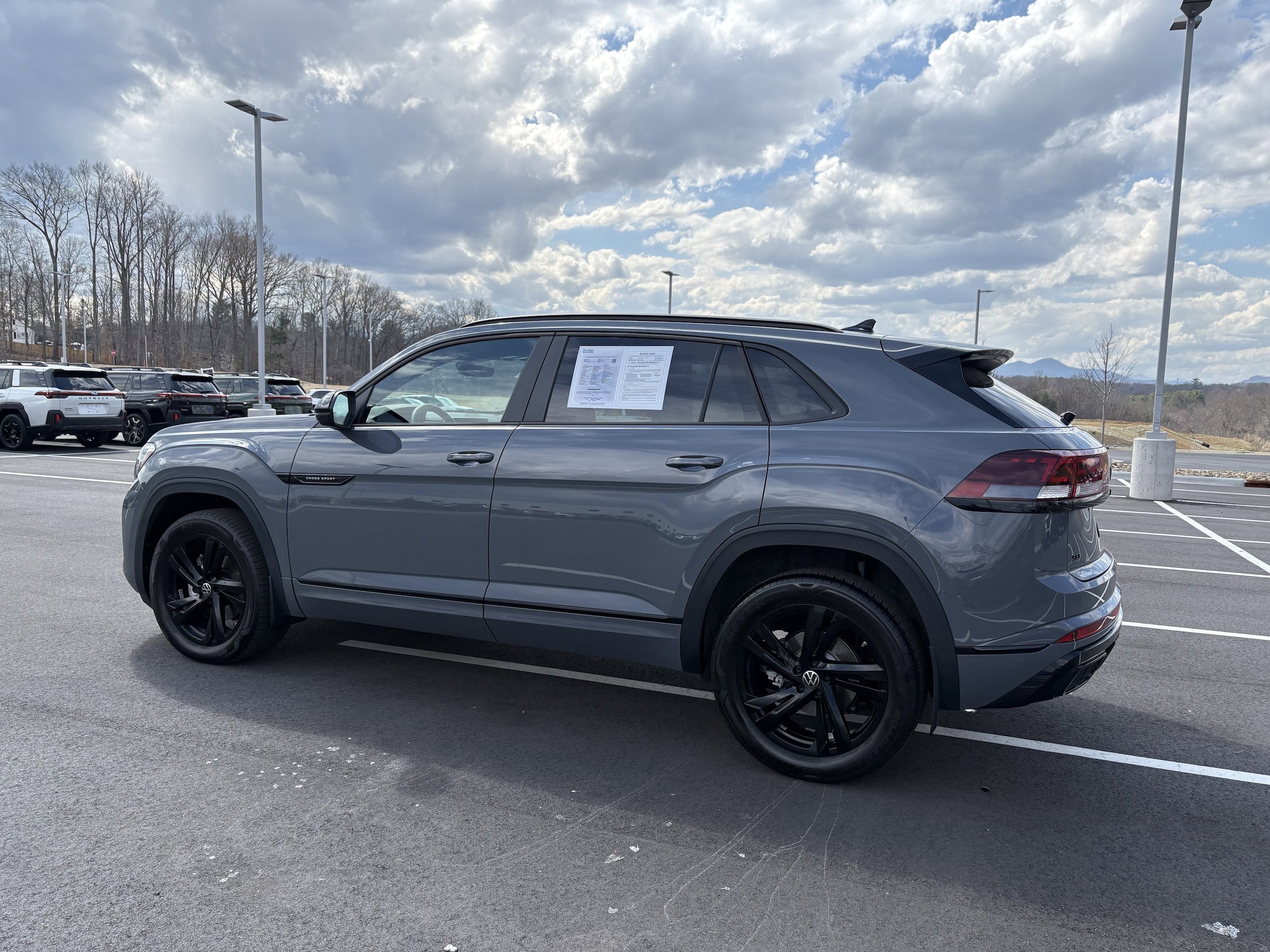 Used 2025 Volkswagen Atlas Cross Sport SEL R-Line AWD/4WD image 5