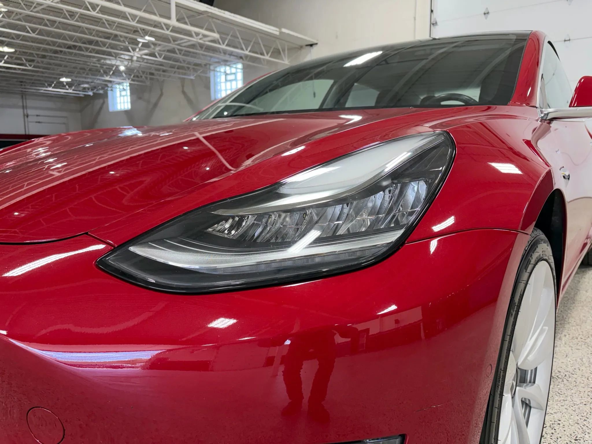 Used 2018 Tesla Model 3 Mid Range image 5