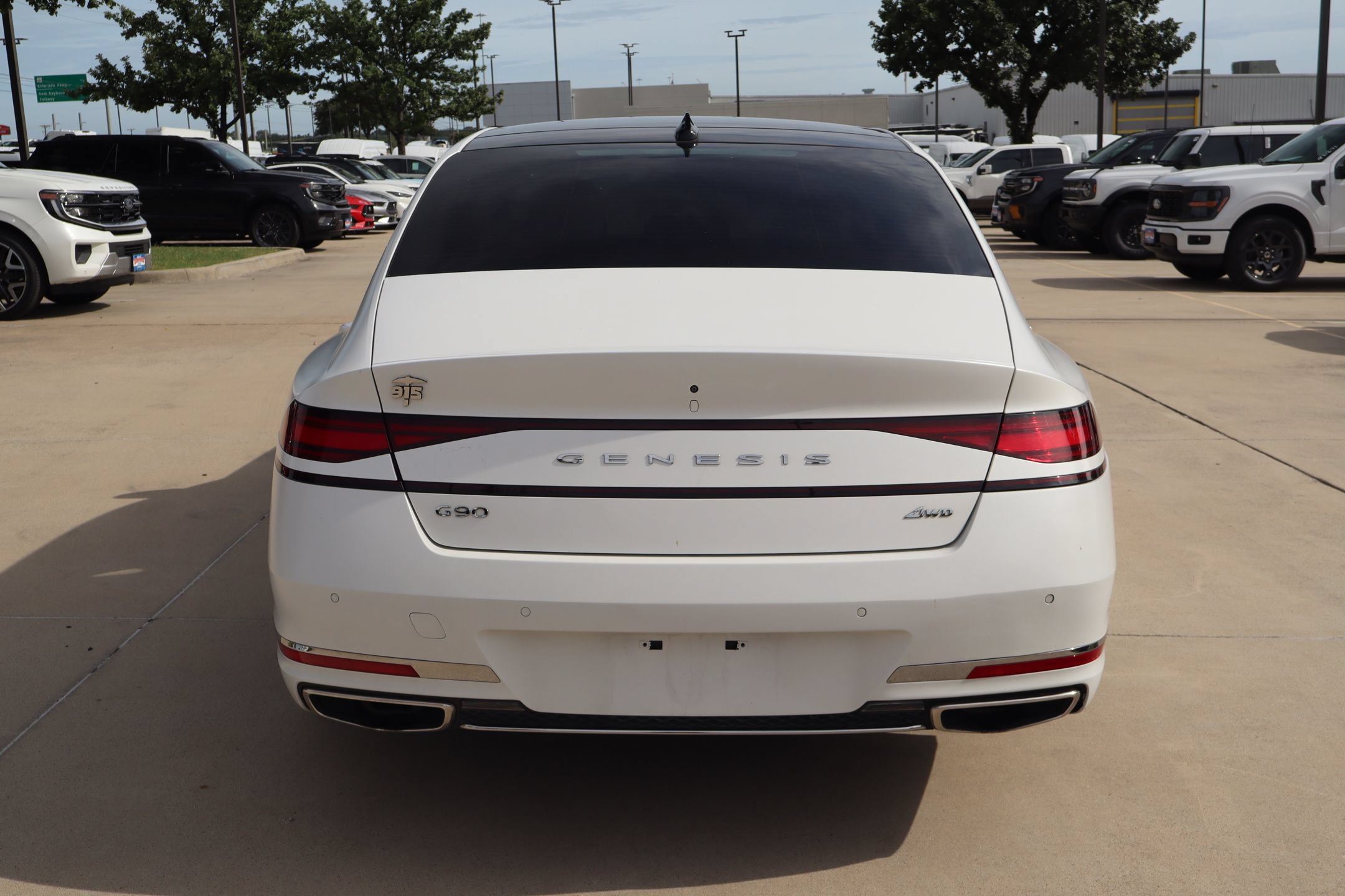 Used 2023 Genesis G90 3.5T AWD/4WD image 4