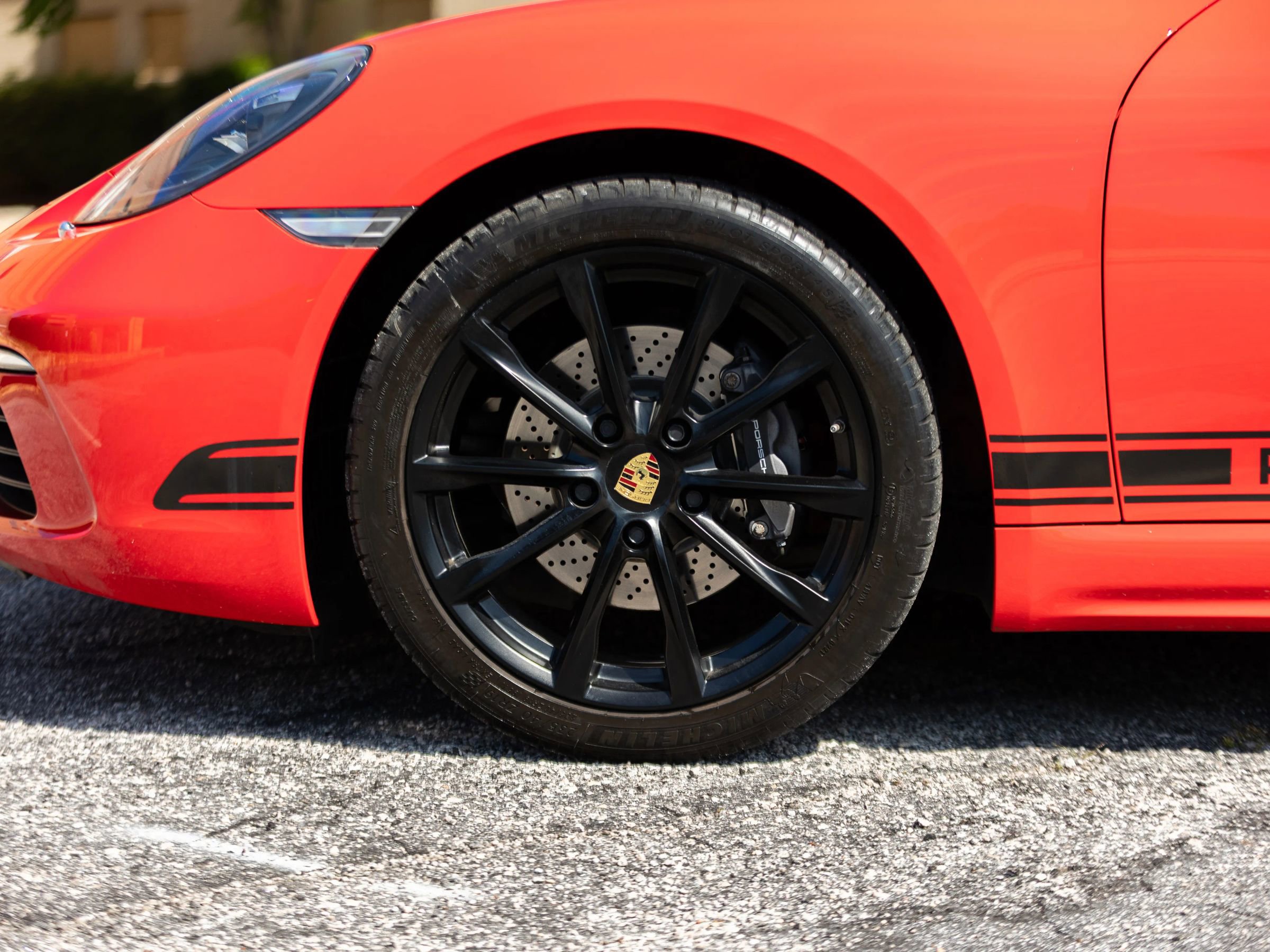 Used 2017 Porsche 718 Boxster RWD image 11
