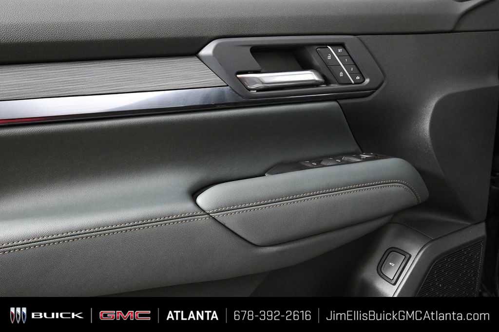 New 2026 GMC Terrain AT4 w/ Convenience Package III AWD/4WD image 6