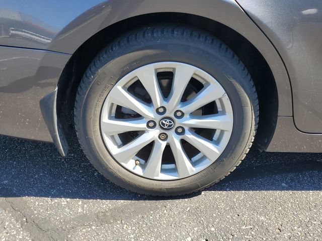 Used 2019 Toyota Camry LE FWD image 5