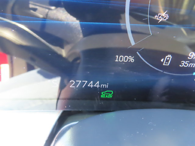 Certified 2024 Cadillac Lyriq Luxury AWD/4WD image 23