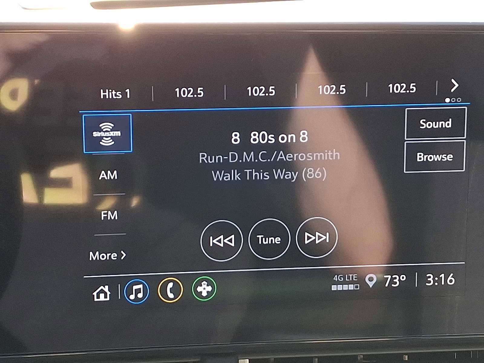 Used 2024 Chevrolet Trax RS w/ Sunroof Package image 18