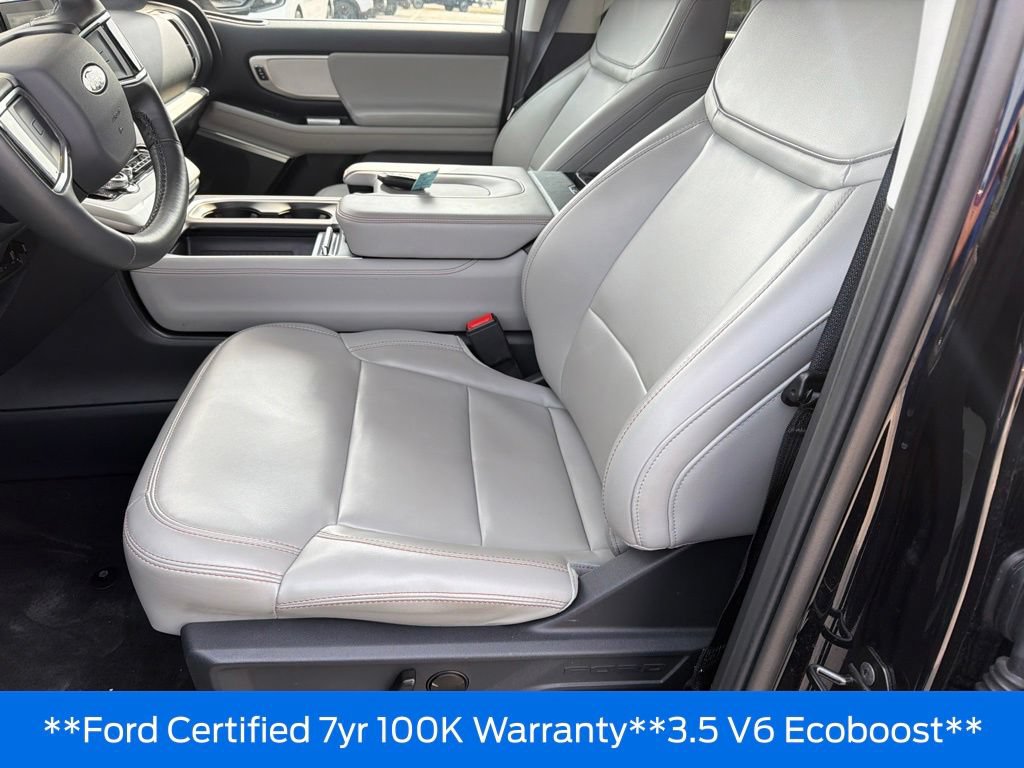 Used 2025 Ford Expedition Active AWD/4WD image 18