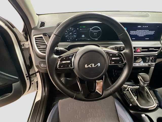 Certified 2024 Kia Seltos S FWD image 11