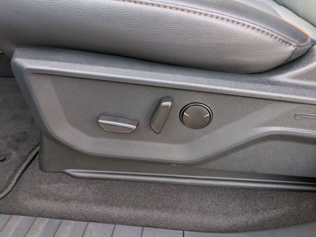 New 2025 Ford F150 Lariat w/ Equipment Group 501A Mid image 22