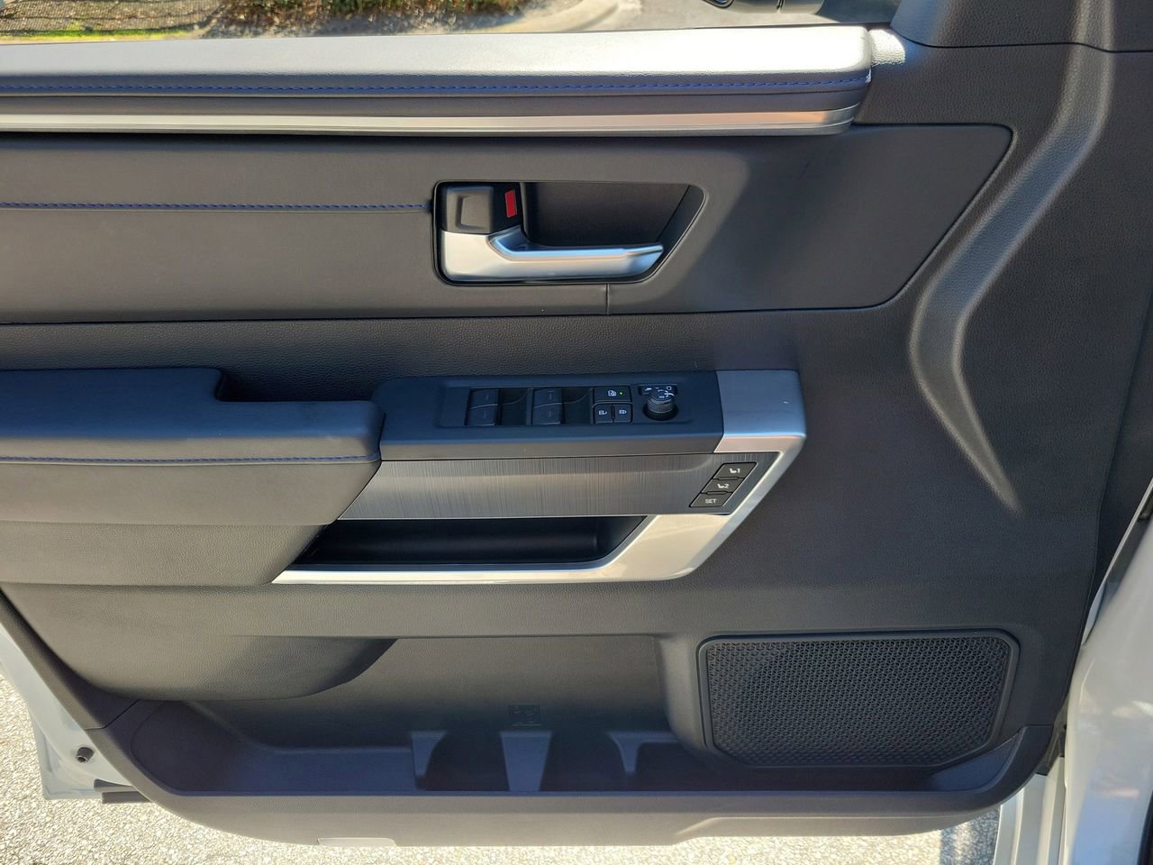 Used 2025 Toyota Tundra Platinum image 13