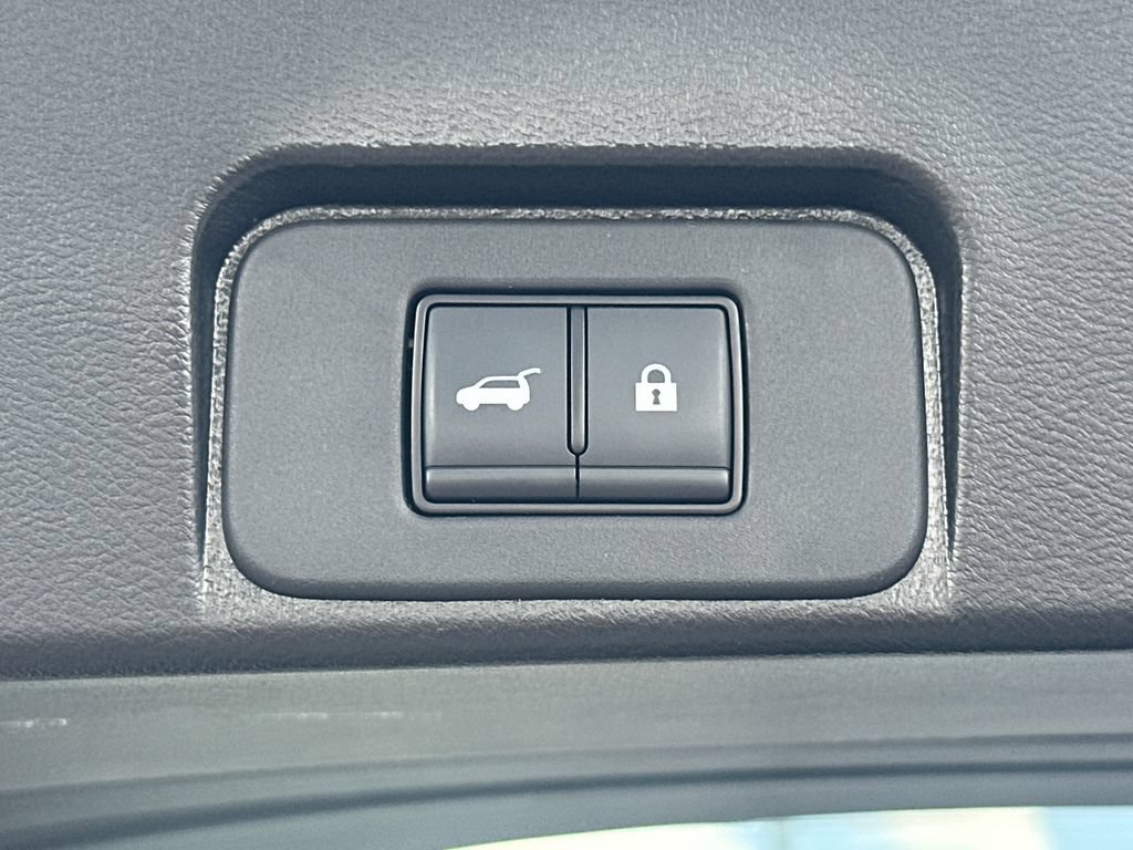 Used 2023 Nissan Rogue SV w/ SV Premium B Package FWD image 16