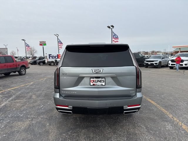 Used 2025 Cadillac Escalade Premium Luxury AWD/4WD image 10